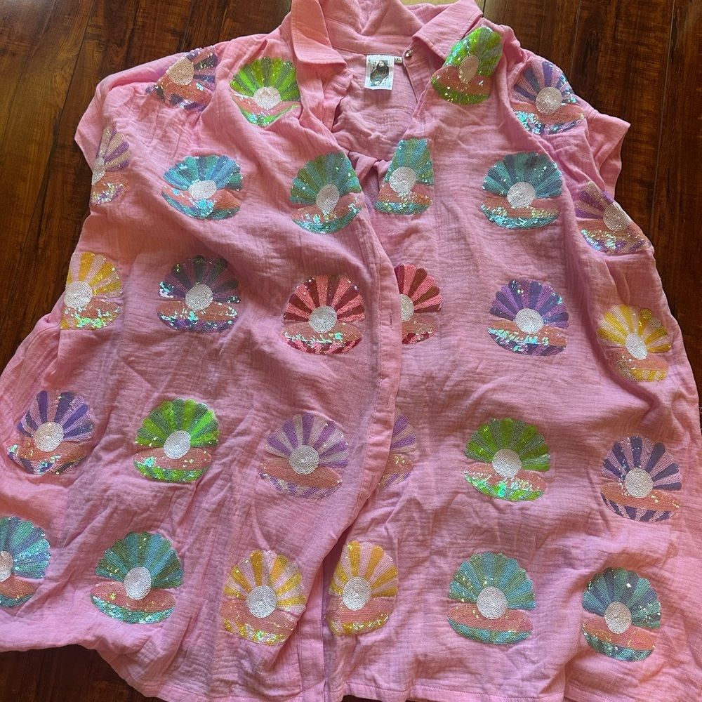 QUEEN OF SPARKLES Pink Seashell Button Down Shirt